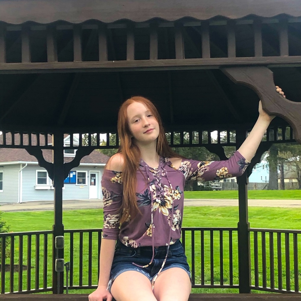 Cut shoulder floral top